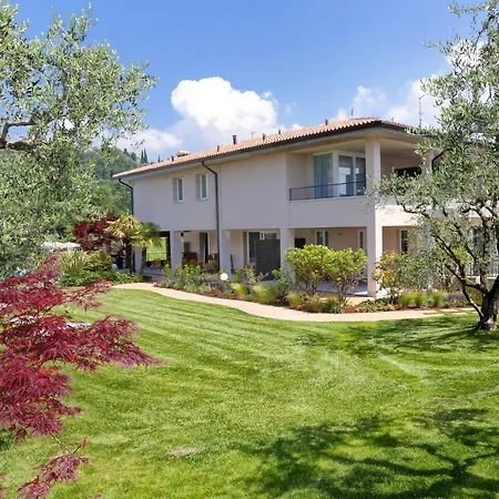 Farm stay Agriturismo La Rocca Bardolino