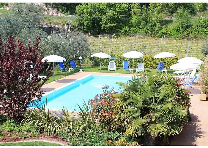 Agriturismo La Rocca Farm stay Bardolino